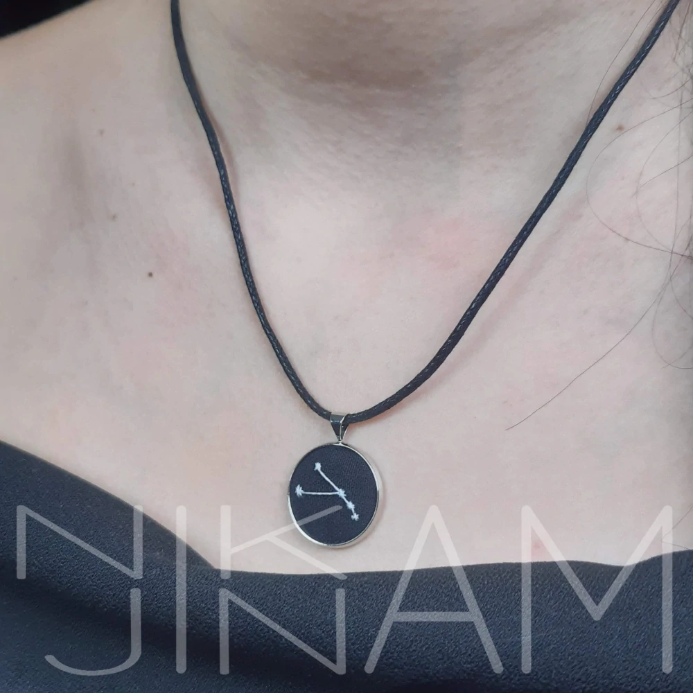 Vyšívané souhvězdí BERAN, svítící ve tmě