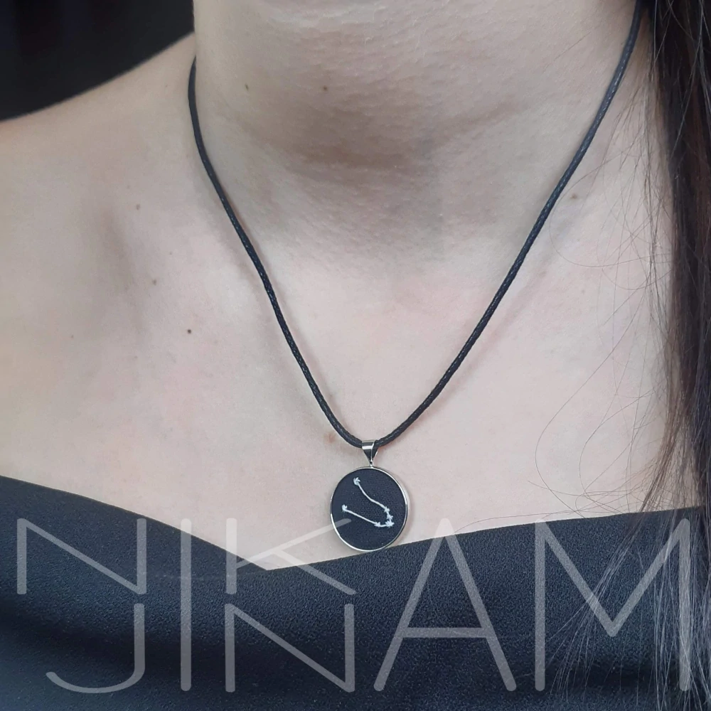 Vyšívané souhvězdí BÝK, svítící ve tmě 