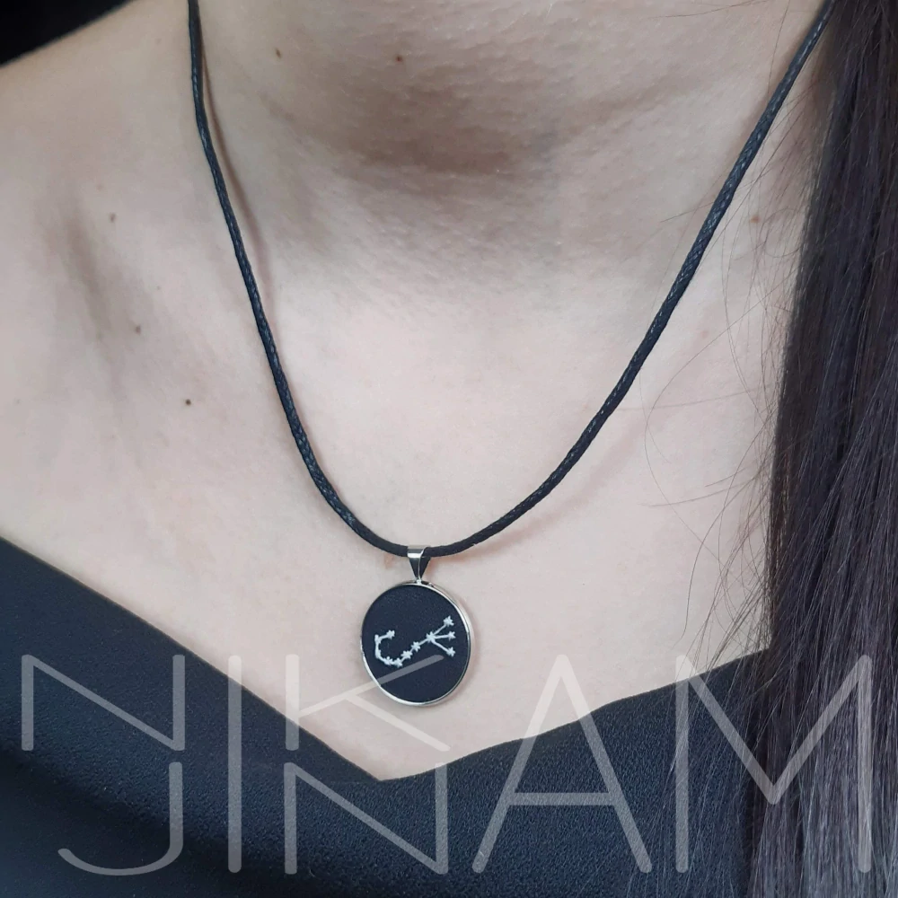 Vyšívané souhvězdí ŠTÍR, svítící ve tmě 