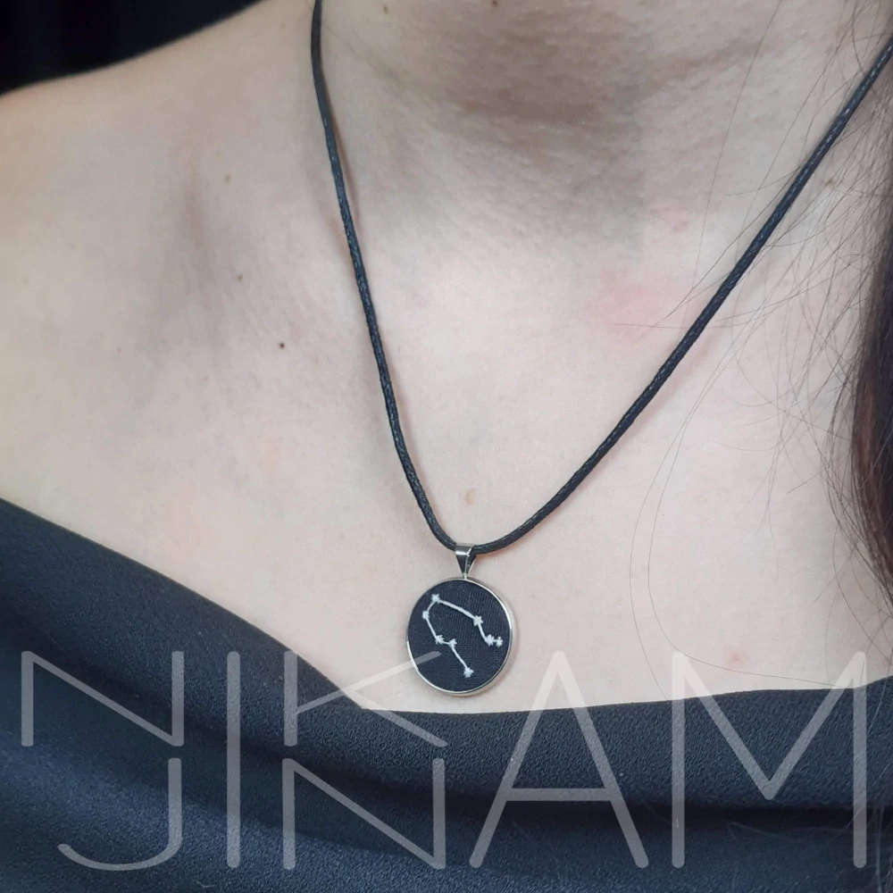 Vyšívané souhvězdí BLÍŽENCI, svítící ve tmě 