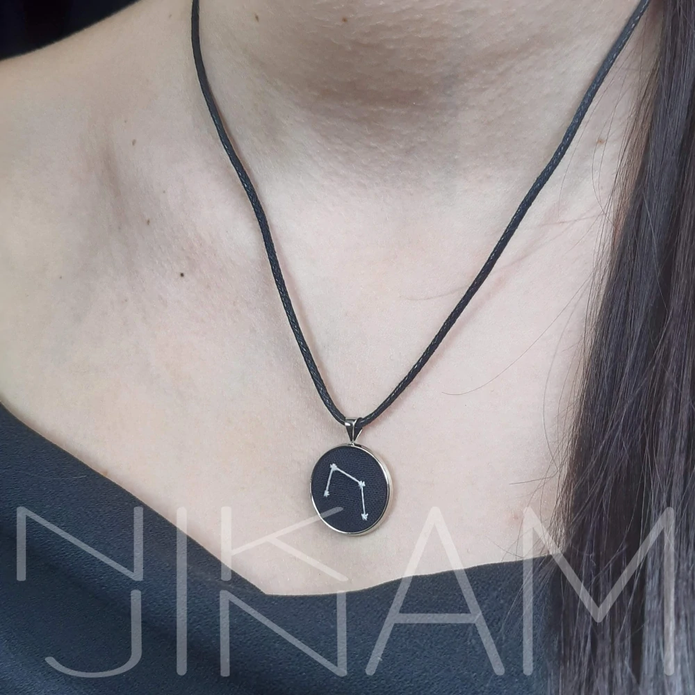 Vyšívané souhvězdí VÁHY, svítící ve tmě 