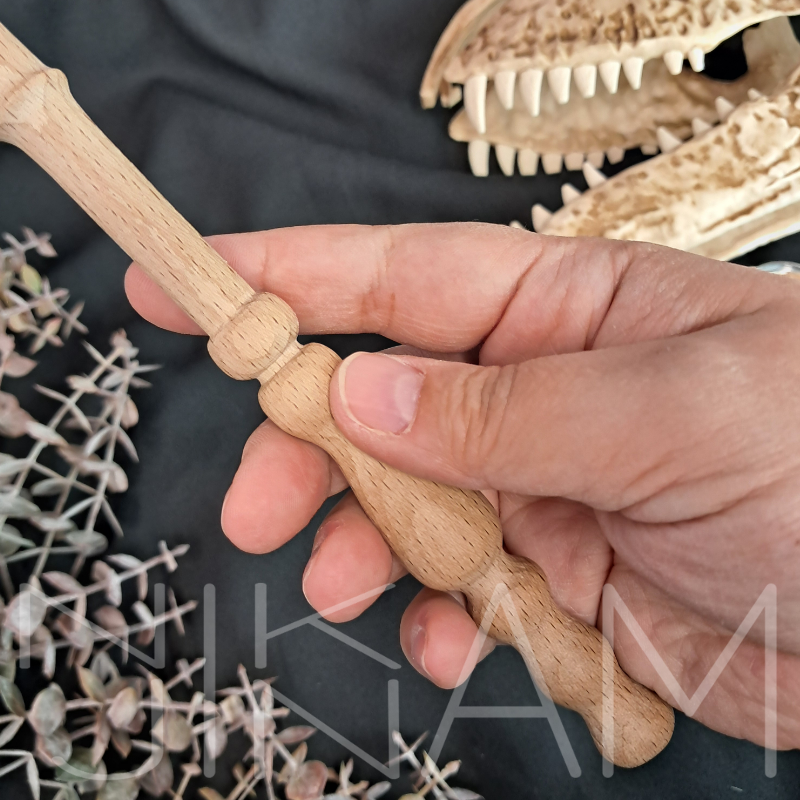 Kouzelnická hůlka dřevěná, krátká - bez povrchové úpravy