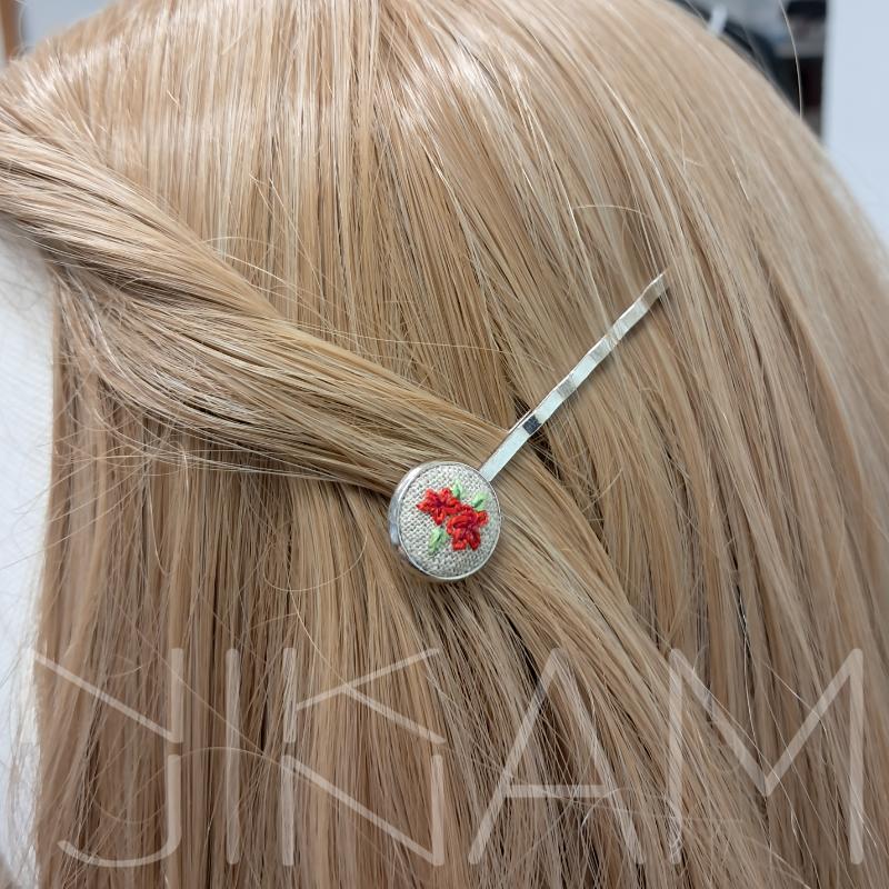 Vyšívané sponky do vlasů - červené květiny