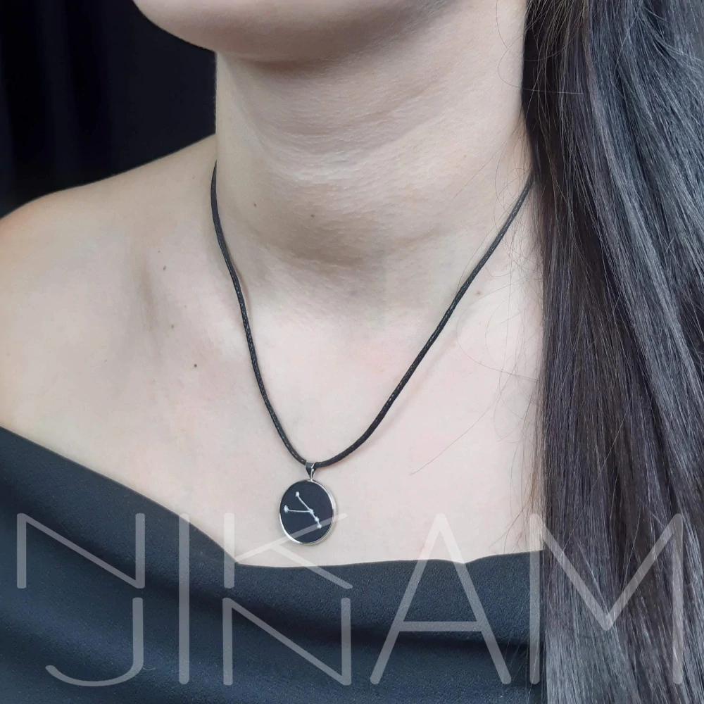 Vyšívané souhvězdí BERAN, svítící ve tmě