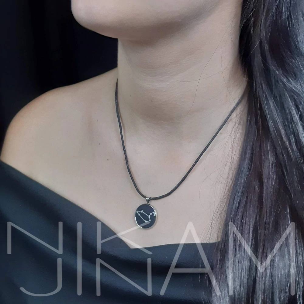 Vyšívané souhvězdí LEV, svítící ve tmě 