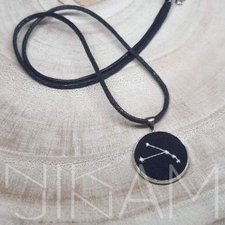 Vyšívané souhvězdí BERAN, svítící ve tmě