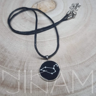 Vyšívané souhvězdí LEV, svítící ve tmě 