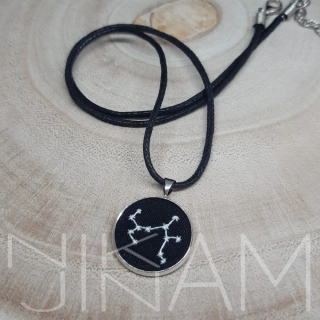 Vyšívané souhvězdí STŘELEC, svítící ve tmě 